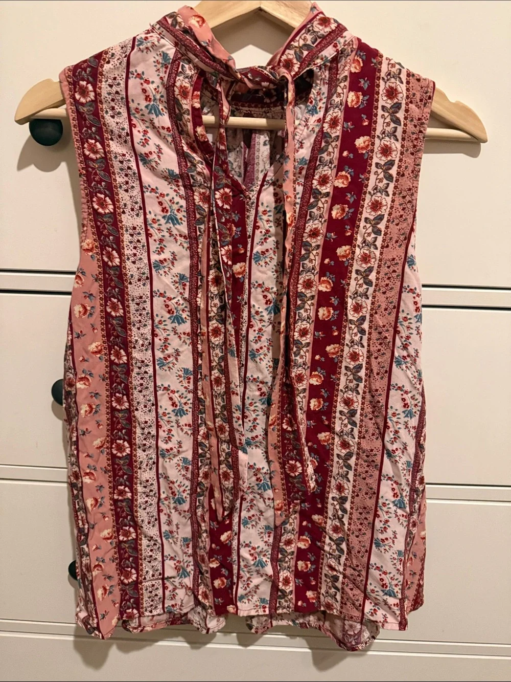 ANDREE BY UNIT Sleeveless Pink and Burgundy Floral Stripe Peasant Top